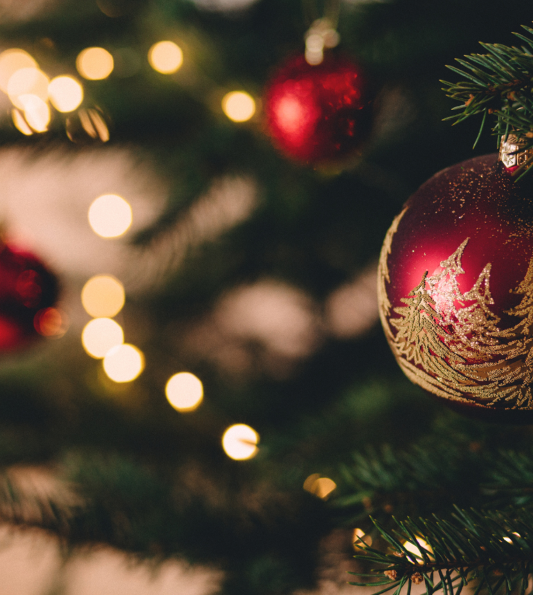  Weihnachtszauber in den Alpen – festlich, genussvoll und voller Herzlichkeit

🎄 Festliche Auszeit – Weihnachten in stimmungsvoller, alpiner Atmosphäre erleben
🏔️ Winterzauber in den Bergen – verschneite Landschaften und besinnliche Momente
✨ Genussvolle Festtage – kulinarische Highlights und weihnachtliche Spezialitäten
🍷 Kleine Aufmerksamkeiten – liebevolle Details für besondere Wohlfühlmomente
🎁 Herzlichkeit & Geborgenheit – echte Gastfreundschaft in der stillen Zeit
💫 Unvergessliche Weihnachtsmomente – Zeit zum Ankommen, Geniessen und Sein 