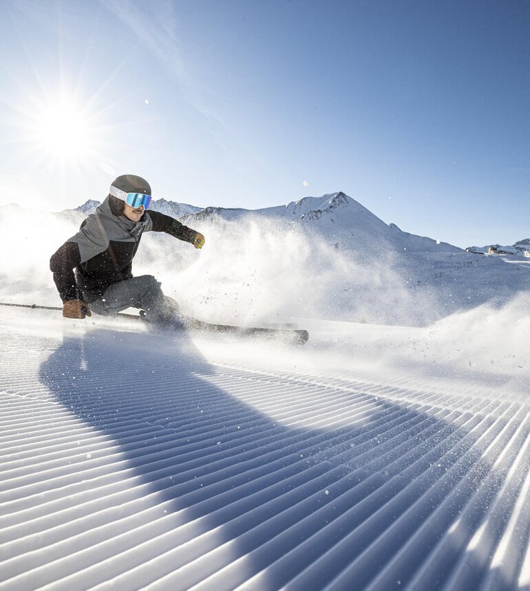  Der Winter beginnt – geniessen Sie die ersten Skitage der Saison!

❄️ Erste Schwünge in der Silvretta Ski-Arena Samnaun/Ischgl
❄️ Hotelbus-Shuttle direkt zur Gondel
❄️ Erholung im Wellnessbereich nach aktiven Tagen
❄️ Zollfreies Shopping und Wintergenuss in Samnaun 