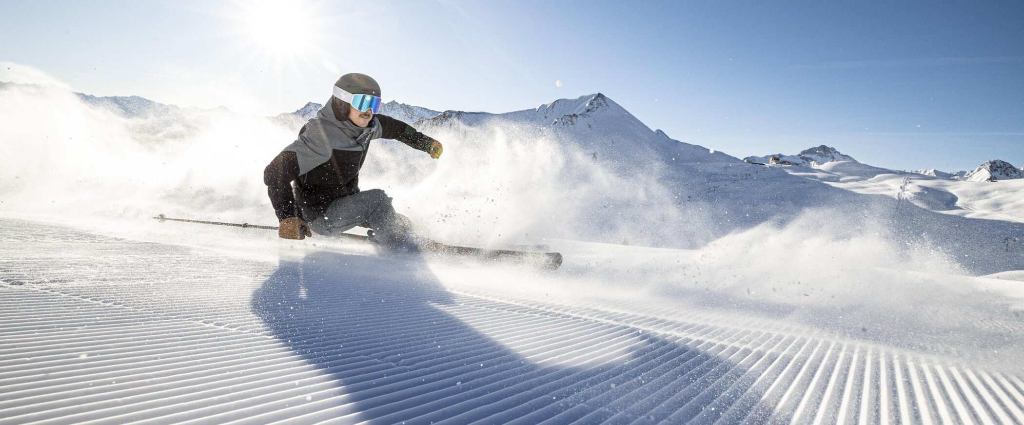 Der Winter beginnt – geniessen Sie die ersten Skitage der Saison!

❄️ Erste Schwünge in der Silvretta Ski-Arena Samnaun/Ischgl
❄️ Hotelbus-Shuttle direkt zur Gondel
❄️ Erholung im Wellnessbereich nach aktiven Tagen
❄️ Zollfreies Shopping und Wintergenuss in Samnaun 